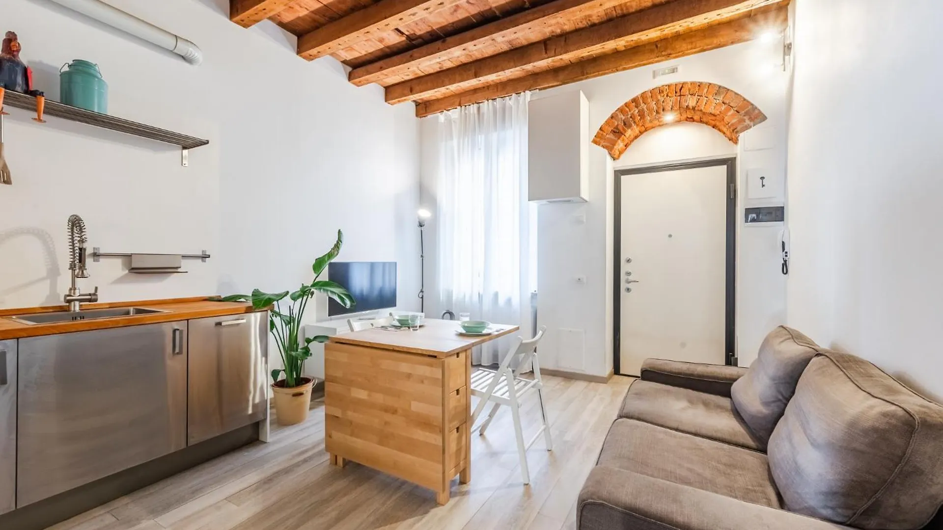 200Mt Metro - Design Apartment For Creative Living Milan