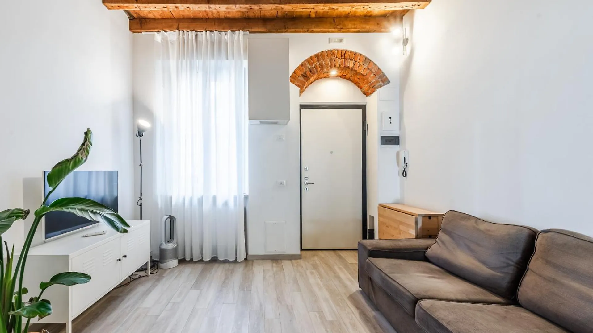 200Mt Metro - Design Apartment For Creative Living Milan