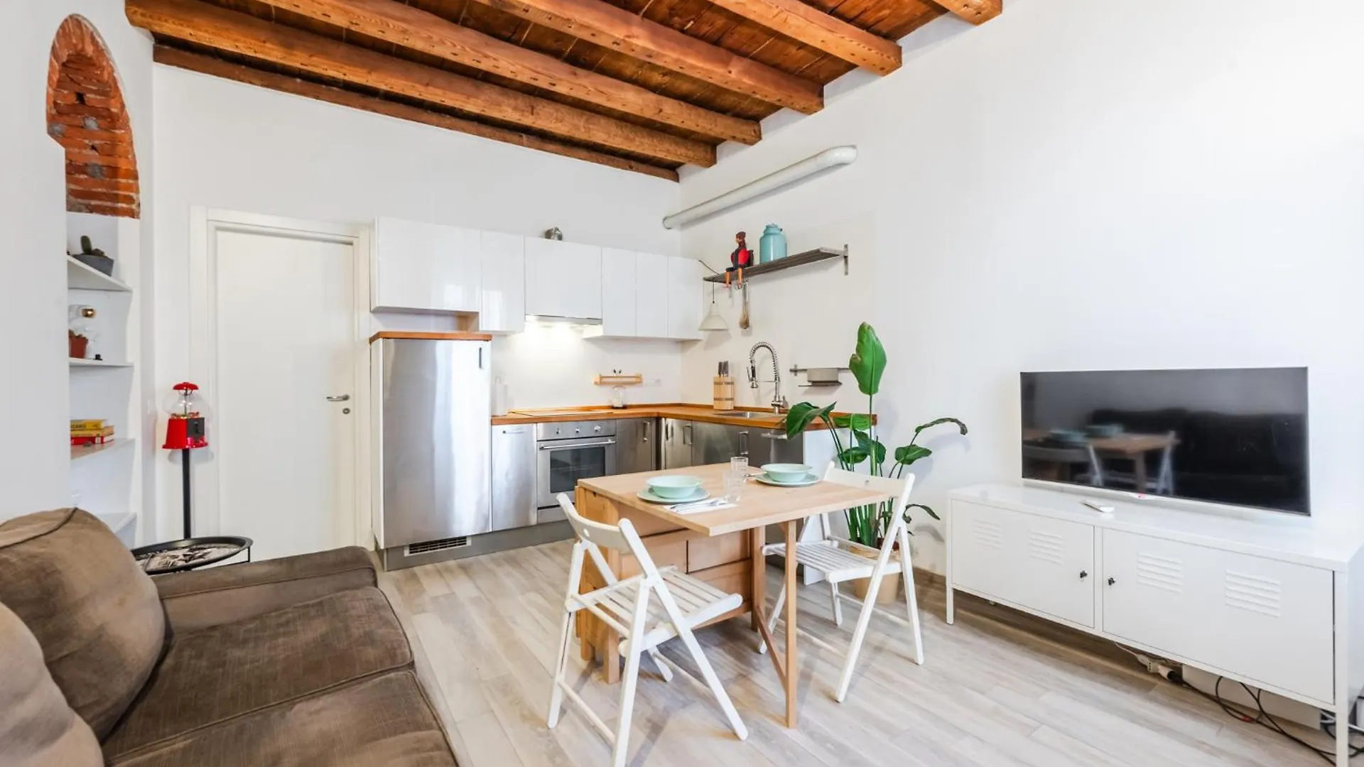 200Mt Metro - Design Apartment For Creative Living Milan
