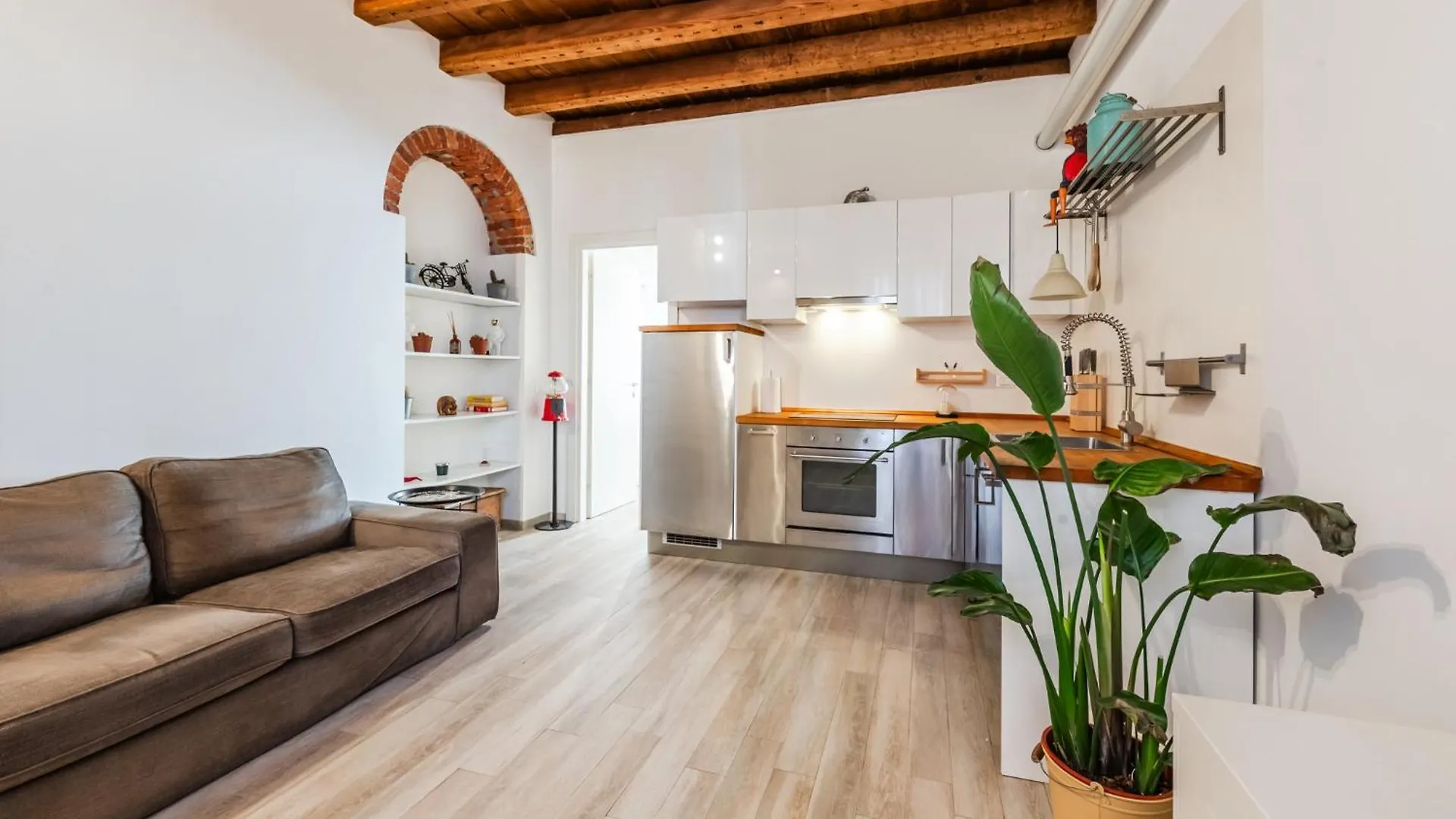 200Mt Metro - Design Apartment For Creative Living Milan 0*,  Italy